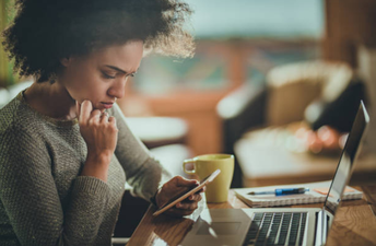 R-bombing is the dating trend that has definitely happened to you