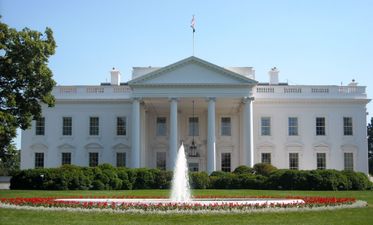 Man dies after setting himself on fire outside the White House