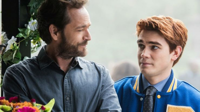 Riverdale cast pay tribute to Luke Perry during first table read for season four