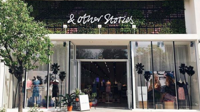 This €32 & Other Stories dress is the perfect summer wedding guest outfit