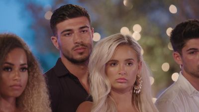 Love Island’s Molly-Mae gives Tommy a serious warning over recent antics