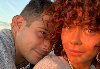 Modern Family star Sarah Hyland has announced she’s engaged