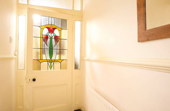 Former burglar reveals the simple mistake people make in their homes when going out