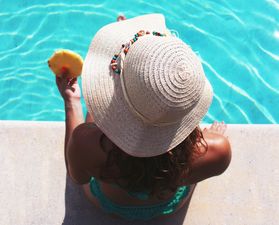 5 non-toxic beauty products to pack in your holiday suitcase