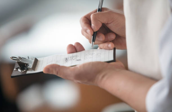 Waitress slammed for serving ‘pregnant’ woman non-alcoholic cocktails