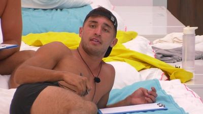 Greg writes a POEM for Amber on Love Island tonight and our hearts are melting