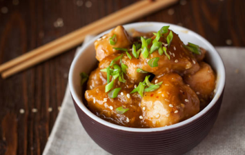 We found a fab honey garlic chicken recipe that’s perfect if you don’t want a takeaway tonight
