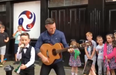 WATCH: Nathan Carter surprises fan at Drogheda traditional music festival