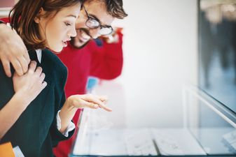 Expert names the most popular engagement ring trend to date (and it’s never going out of style)