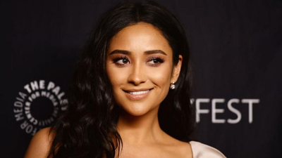 Shay Mitchell shares powerful and ‘epic’ photo of her breastfeeding her daughter