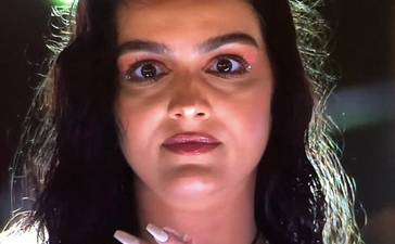 Love Island producers are apparently desperate to keep Siannise after she became a meme