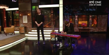WATCH: Hozier performed an emotional rendition of The Parting Glass on last night’s Late Late Show