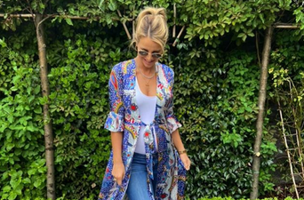 Vogue Williams wore a maxi kimono over jeans and now we want to wear a maxi kimono over jeans