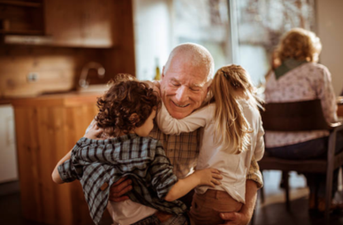 #UpBeat: Vaccine trials and long awaited hugs – 6 good things that happened this week