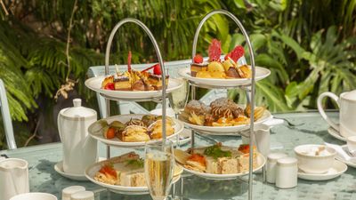 Castle Leslie is doing takeaway afternoon tea and we’re jealous of anyone who lives near enough to get one
