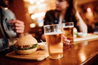 #Covid-19: Pubs can reopen if serving ‘substantial’ meal of at least €9