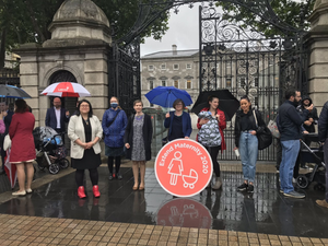 “Real urgency”: Extend Maternity Leave campaign continues to lobby outside Dáil