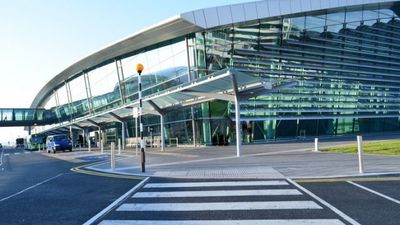Dublin Airport to start charging people for dropping off friends and family