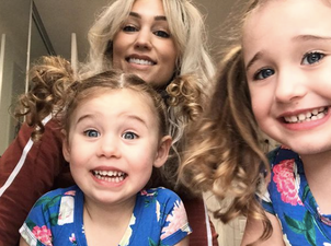 Mum puts kids to bed in next day’s clothes, says it “works wonders”