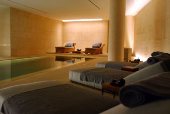 London private members club offering its members Covid-19 vaccinations abroad