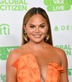 Chrissy Teigen apologises to Courtney Stodden for social media abuse