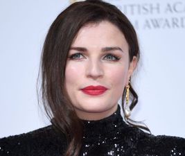 Aisling Bea defends English accent in new Home Alone film