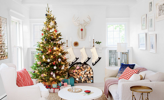 The correct date you should be putting up your Christmas tree