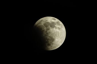 Partial lunar eclipse to be visible all over Ireland tomorrow morning