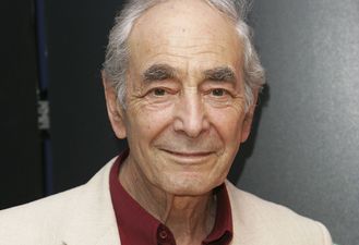 Legendary Eastenders actor Leonard Fenton dies aged 95