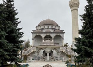 Russian forces shell mosque with “80 adults and children” inside