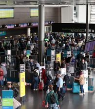 Dublin Airport apologises to passengers amid “significant queues”
