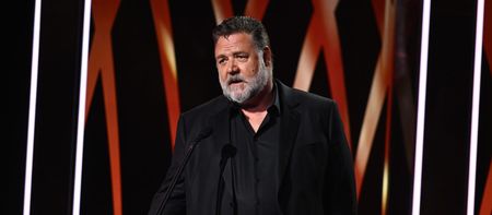 Russell Crowe donates €5,000 to Irish book club charity appeal