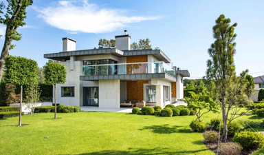 ITV are on the hunt for single mums and dads for older Love Island spin off