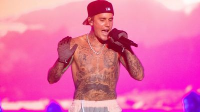 Justin Bieber officially cancels the remainder of his world tour