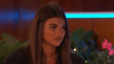 Love Island fans spot Samie’s sneaky dig at Ron during the talent show