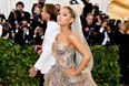 Ariana Grande sparks concerns after ditching her wedding ring