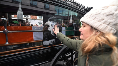 Thousands line the streets of Dublin to say goodbye to Shane MacGowan