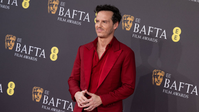 Fans call on reporter to apologise to Andrew Scott after ‘disgusting’ interview questions