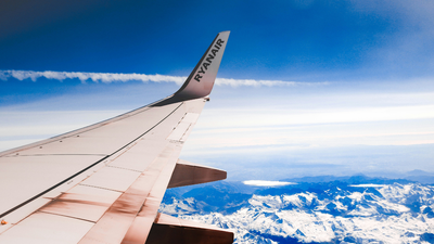 Ryanair announce they’ll now be serving cocktails on flights