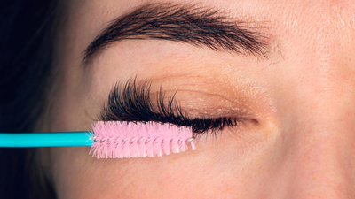 Women are ditching eyelash extensions thanks to this miracle serum