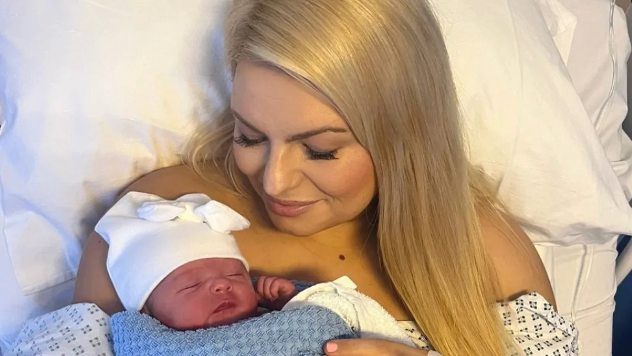 ‘Our little miracle’ – Influencer Louise O’Reilly welcomes baby girl