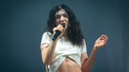 Lorde fans left stunned as singer includes NSFW picture in new album vinyl