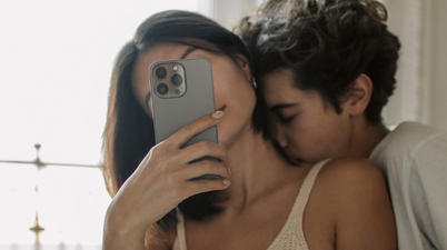 Couples who post more selfies are less happy, says study