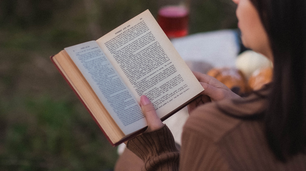 Sign up to the Her Book Club Here