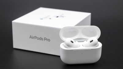 Apple’s new AirPods cost €250, but shoppers switch to €18 alternative that ‘basically sound the same’