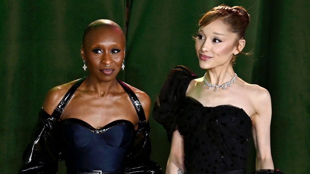 Fan charges at 'shaken' Ariana Grande at Wicked Singapore premiere